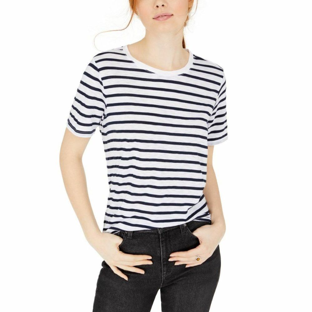 Striped Splendid Crewneck Short Sleeve T-Shirt in Navy Blue and White (NWT)